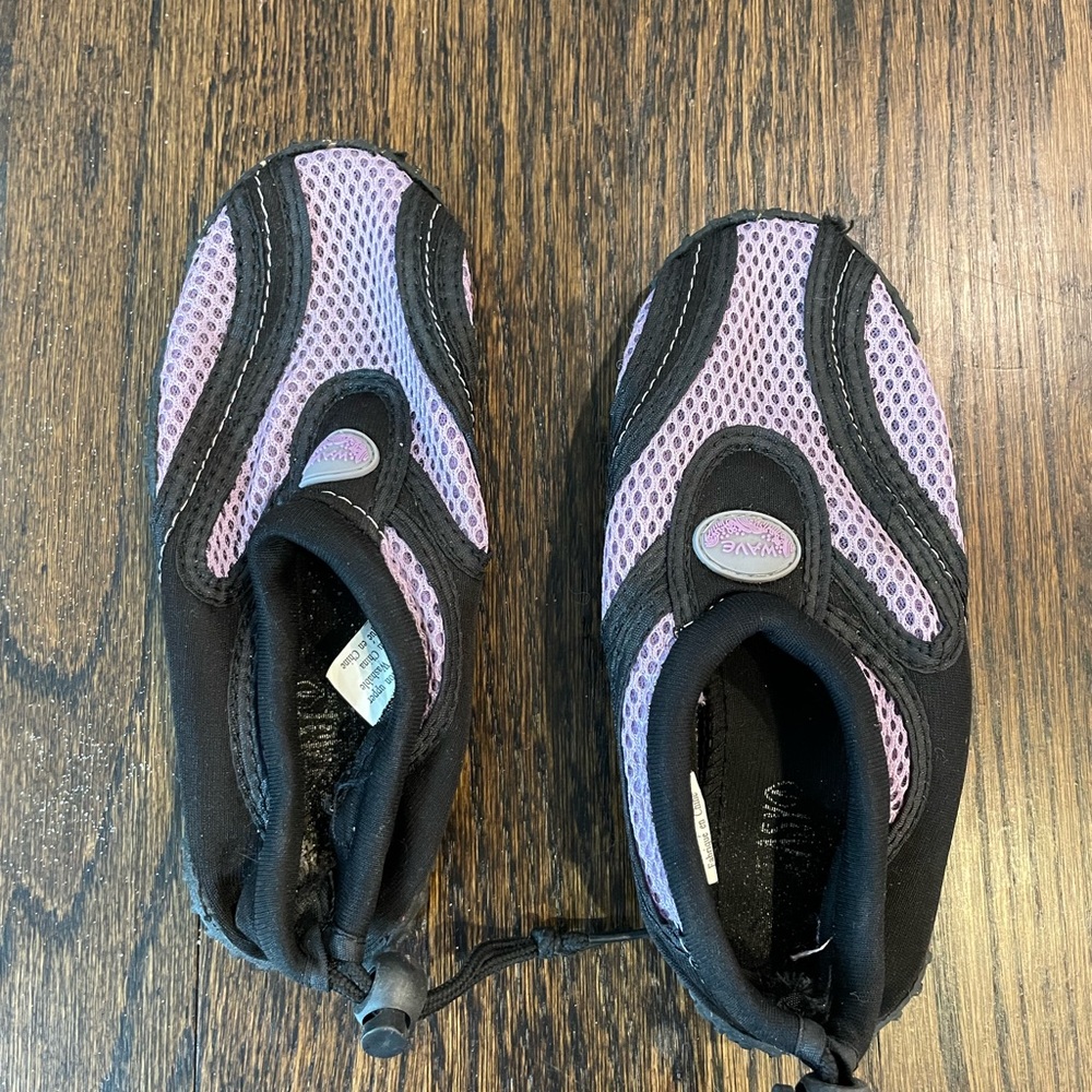 Water Shoes Size 1